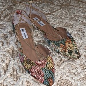 Steve Madden lace up flats